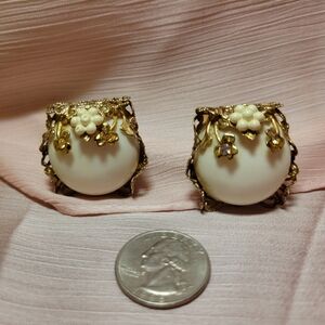 Vintage Gold-toned Rhinestone Earrings